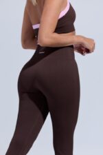legging-deportivo-pilates-barre-yoga-running-horma-natural-contraste-chocolate-rosa-03