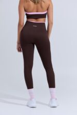 legging-deportivo-pilates-barre-yoga-running-horma-natural-contraste-chocolate-rosa-06