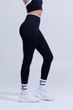 legging-deportivo-pilates-barre-yoga-running-horma-natural-contraste-negro-blanco-03