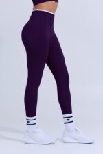 legging-deportivo-pilates-barre-yoga-running-horma-natural-contraste-uva-blanco-05